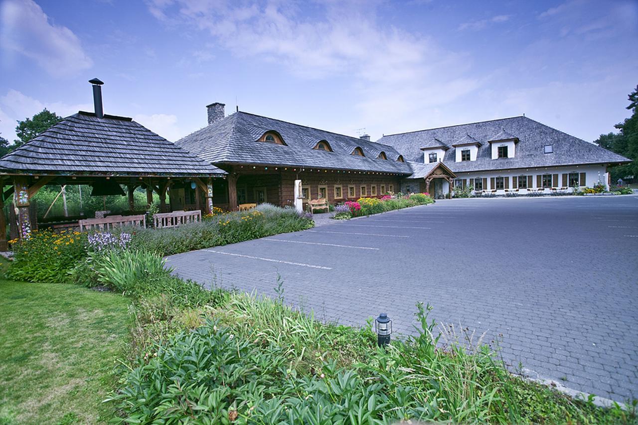Lipowy Gosciniec Otwock Maly Exterior foto